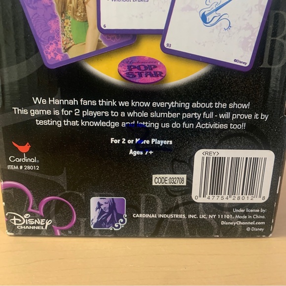 Hannah Montana Fact or Fancy Game in Mini Guitar Case - Cardinal Industries New - Picture 7 of 7